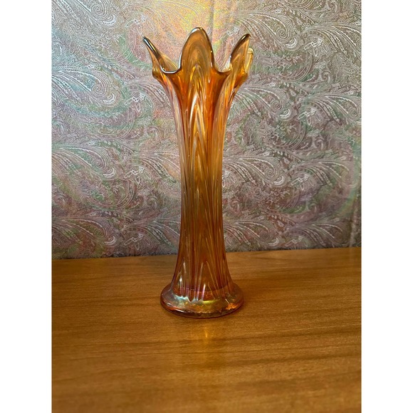 Fenton Boggy bayou 10” tall swing marigold and iridescent carnival glass vase - Picture 10 of 10
